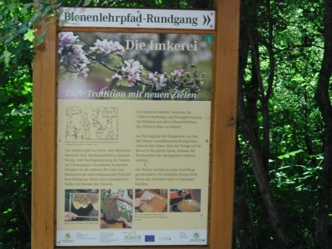 Lehrbienenstand Schild